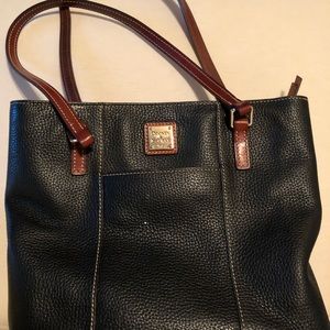 Dooney & Bourke Purse....Black